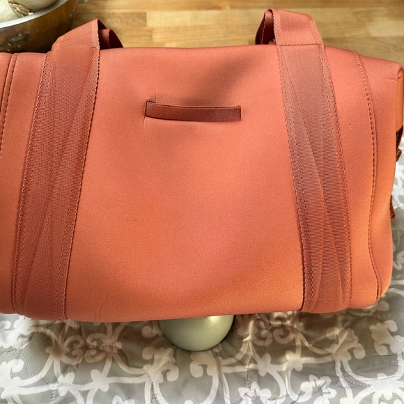 Medium Landon in Sienna - Picture 6 of 16